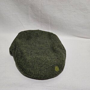 Man of Aran Achill Islands Flat Cap Colour: Green Herringbone